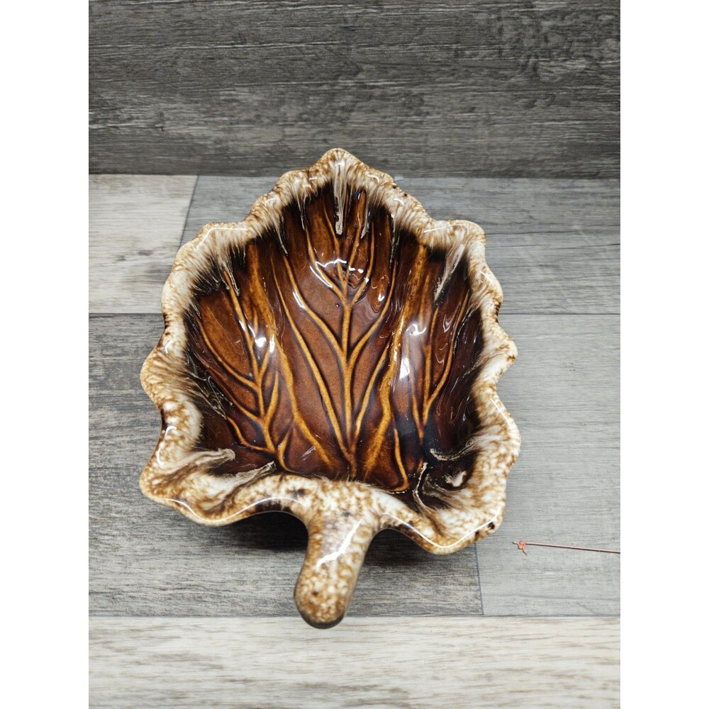 Hull Pottery Vintage Brown/tan Leaf